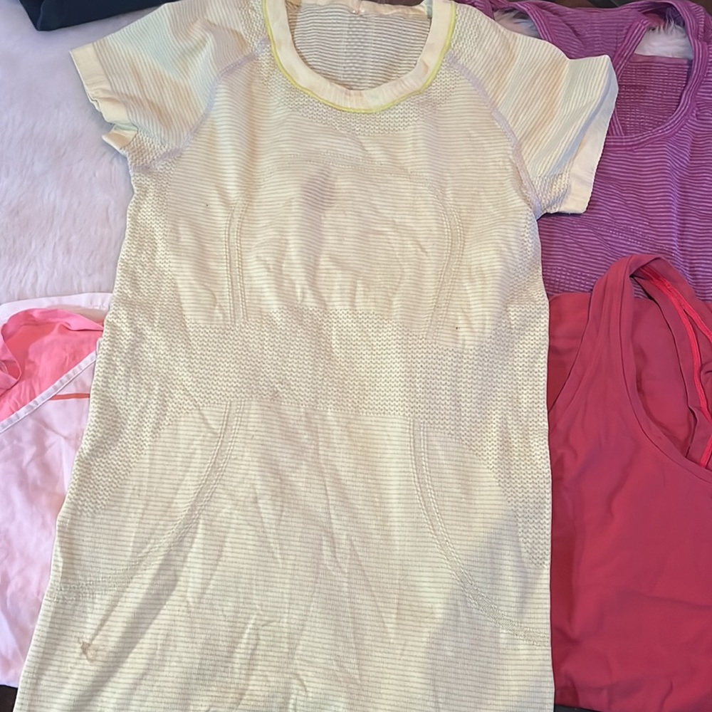 (AS IS) Lululemon bundle - Picture 2 of 5